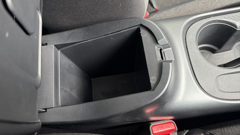 Nissan Juke 1.0 DiG-T N-Connecta 5dr DCT Petrol Hatchback